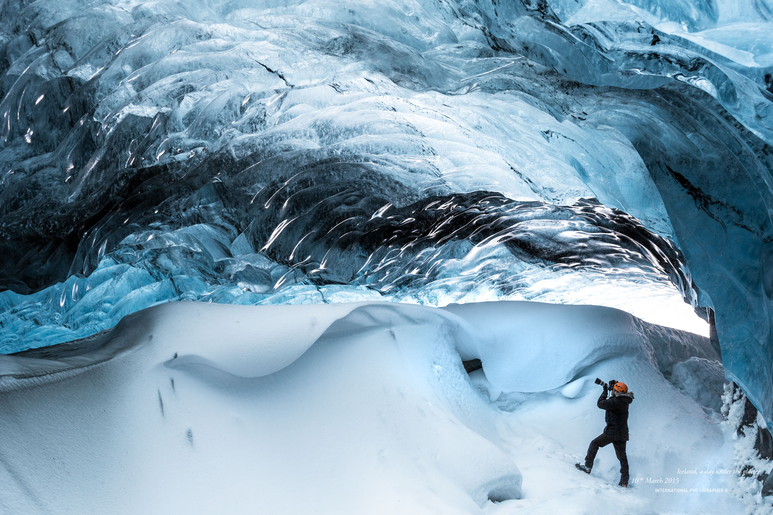2015 19 ICELAND VATNAJOKULL ICE CAVE TOUR